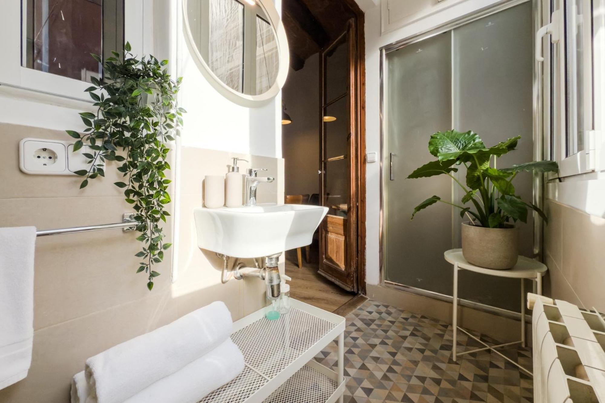 Magalhaes - Trad Flat In Poble Sec, Near Ramblas Barcelona Luaran gambar