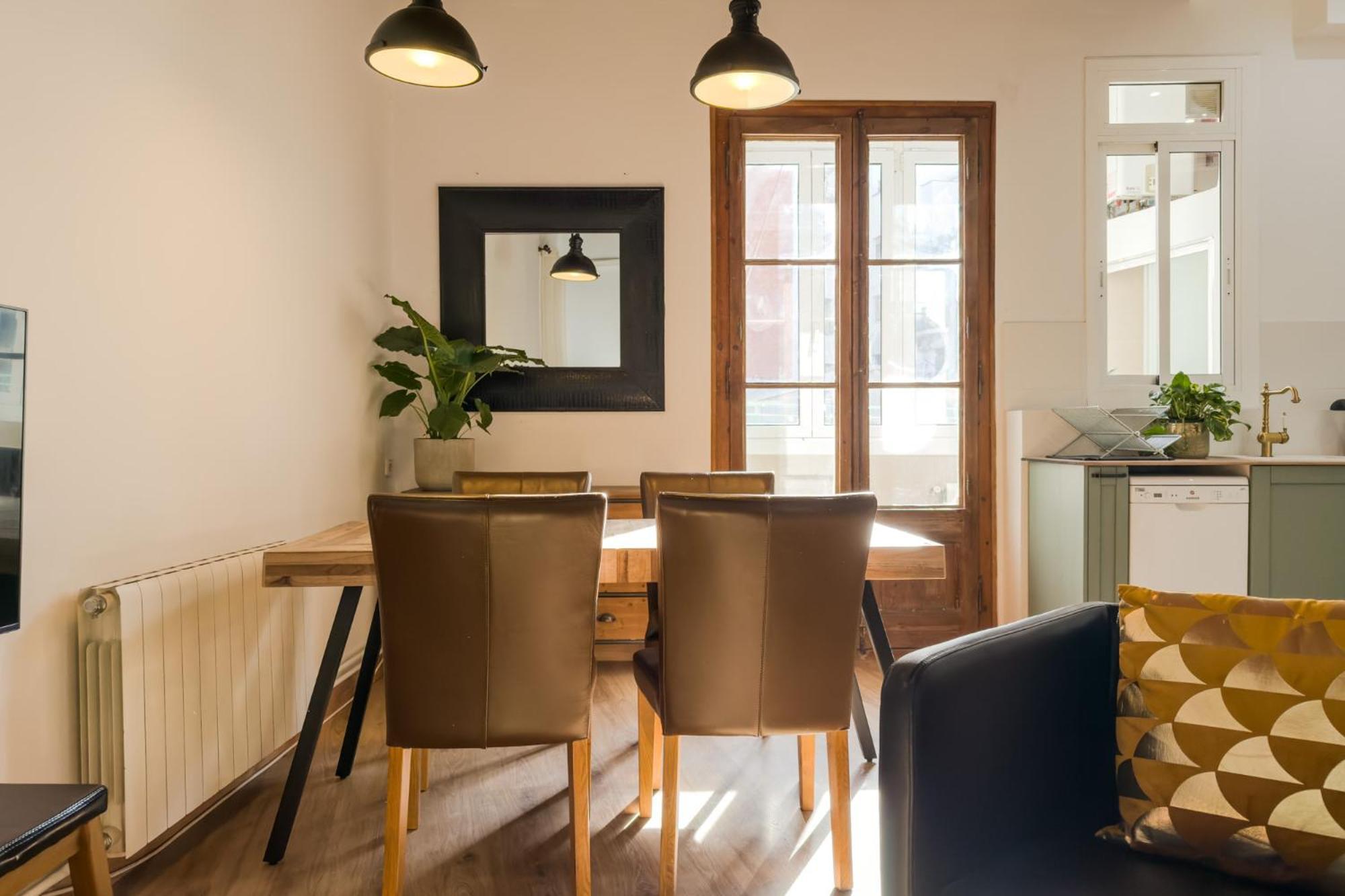 Magalhaes - Trad Flat In Poble Sec, Near Ramblas Barcelona Luaran gambar