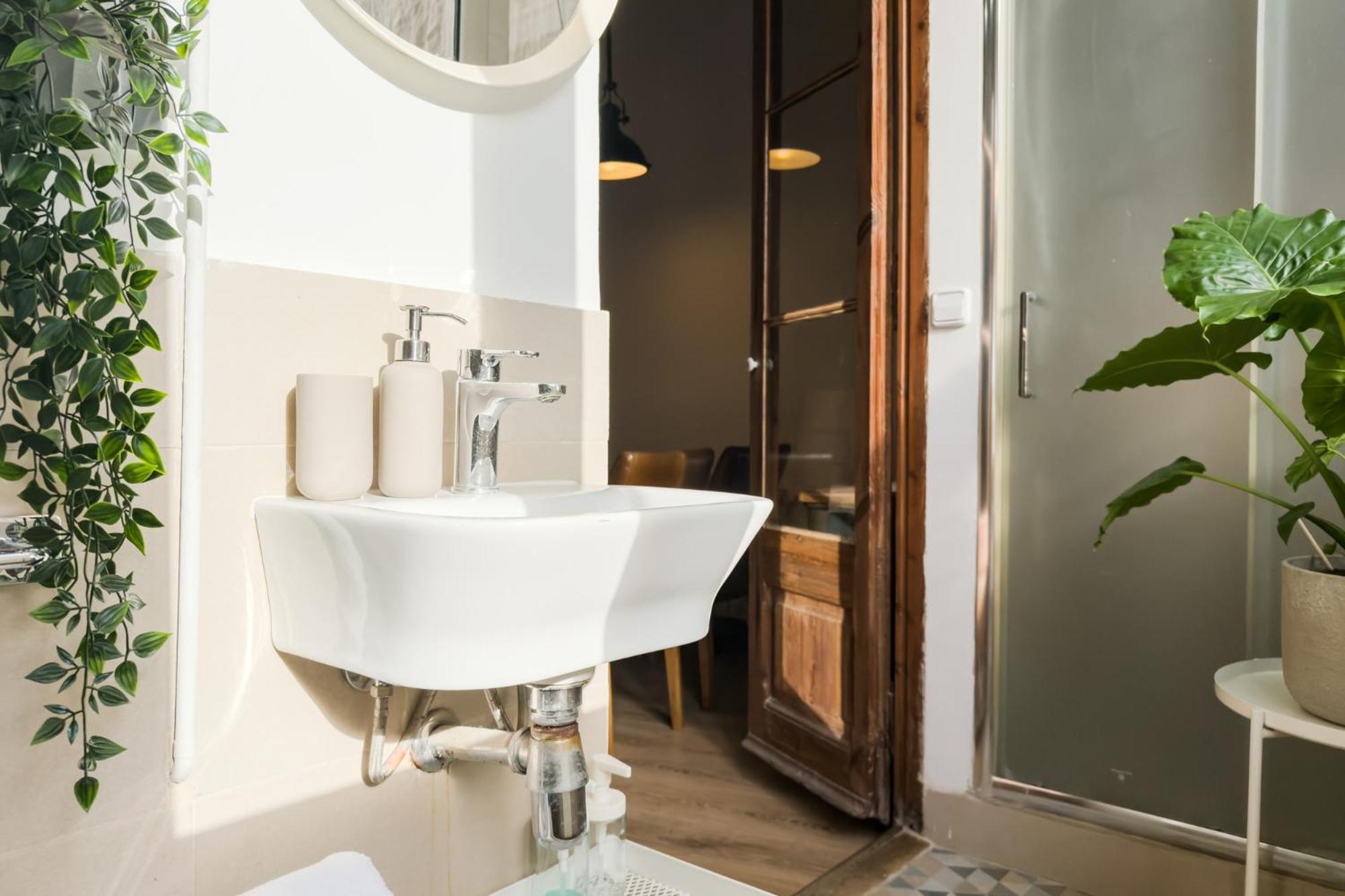 Magalhaes - Trad Flat In Poble Sec, Near Ramblas Barcelona Luaran gambar