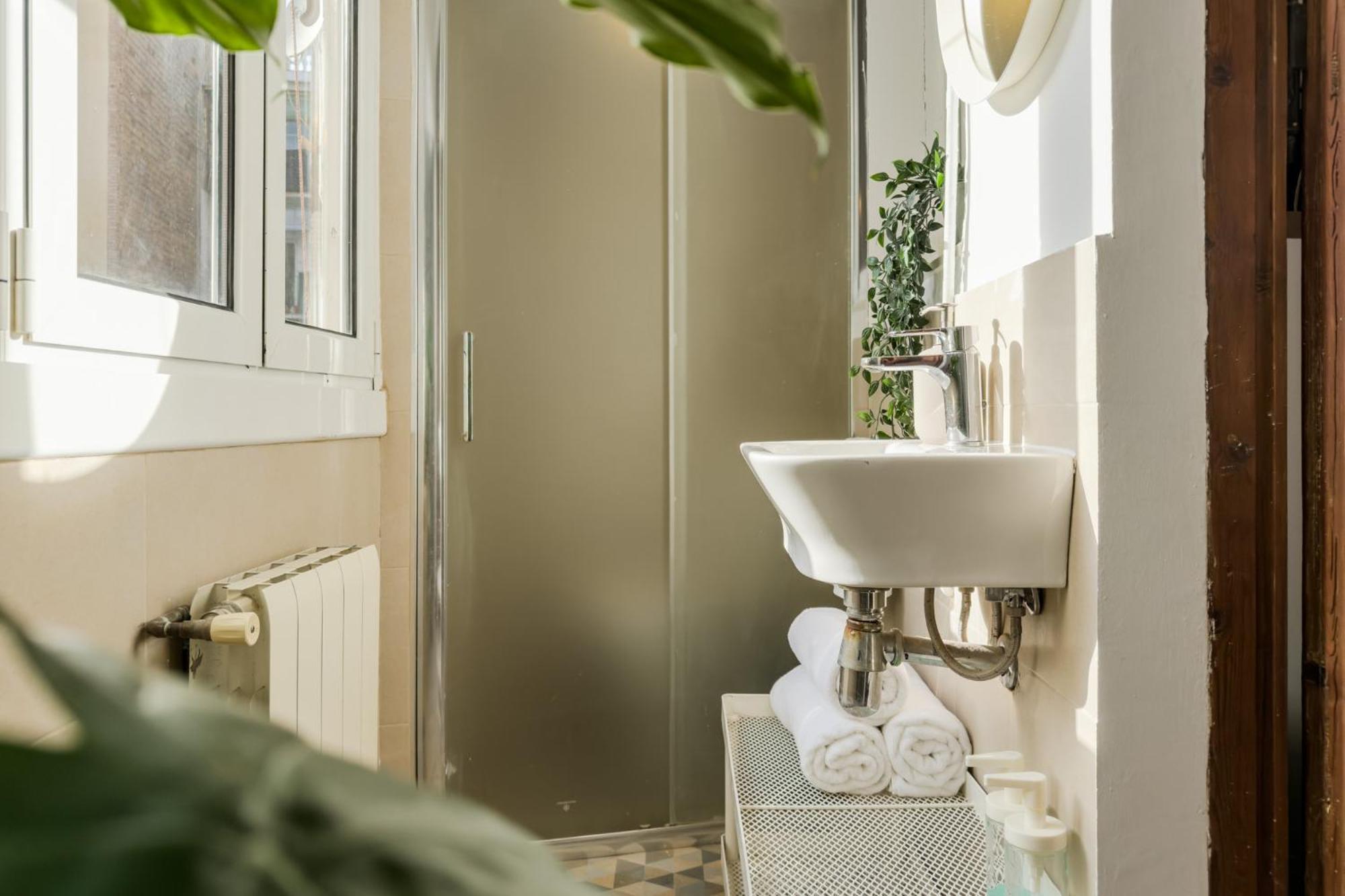 Magalhaes - Trad Flat In Poble Sec, Near Ramblas Barcelona Luaran gambar