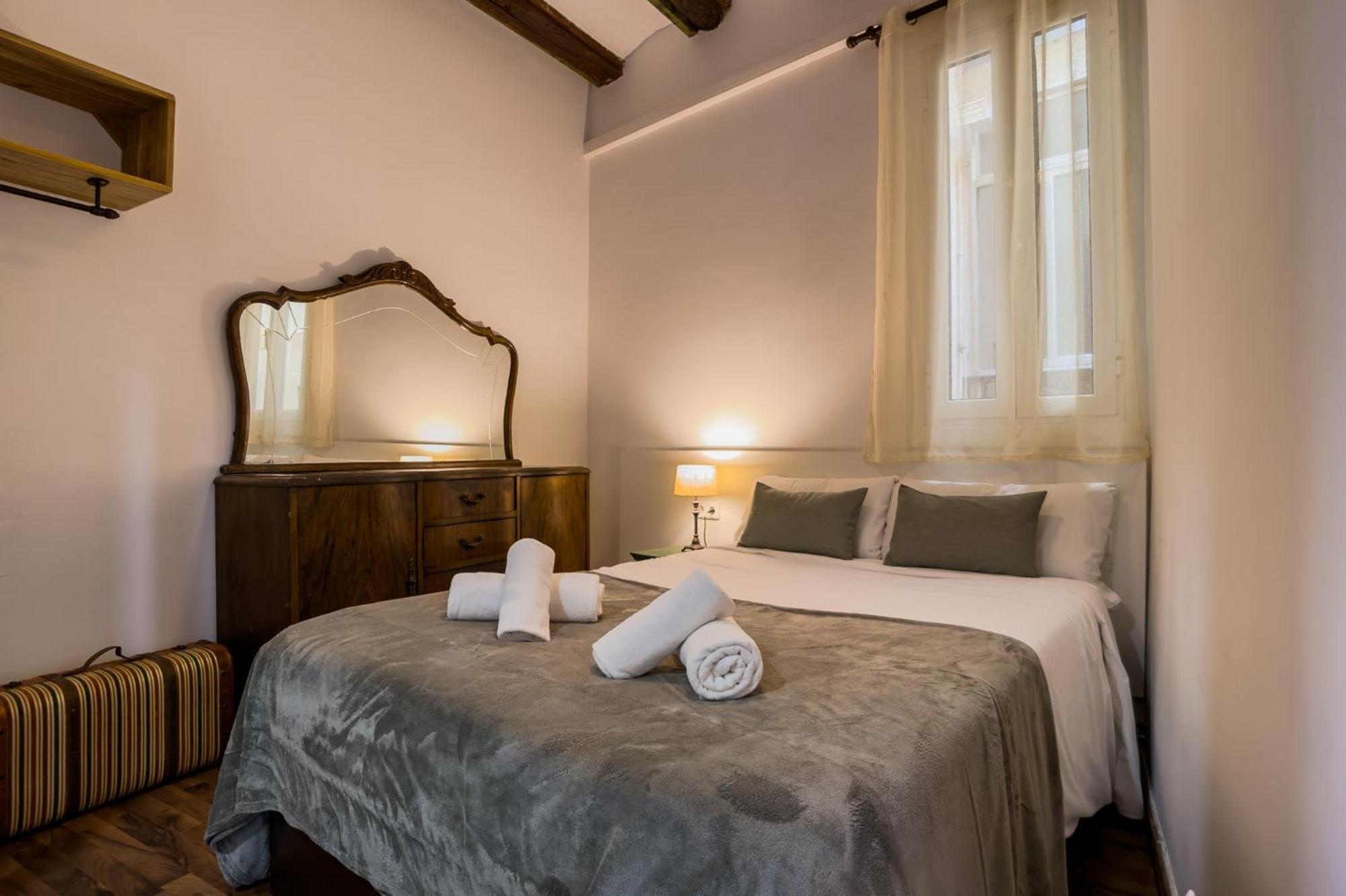 Magalhaes - Trad Flat In Poble Sec, Near Ramblas Barcelona Luaran gambar