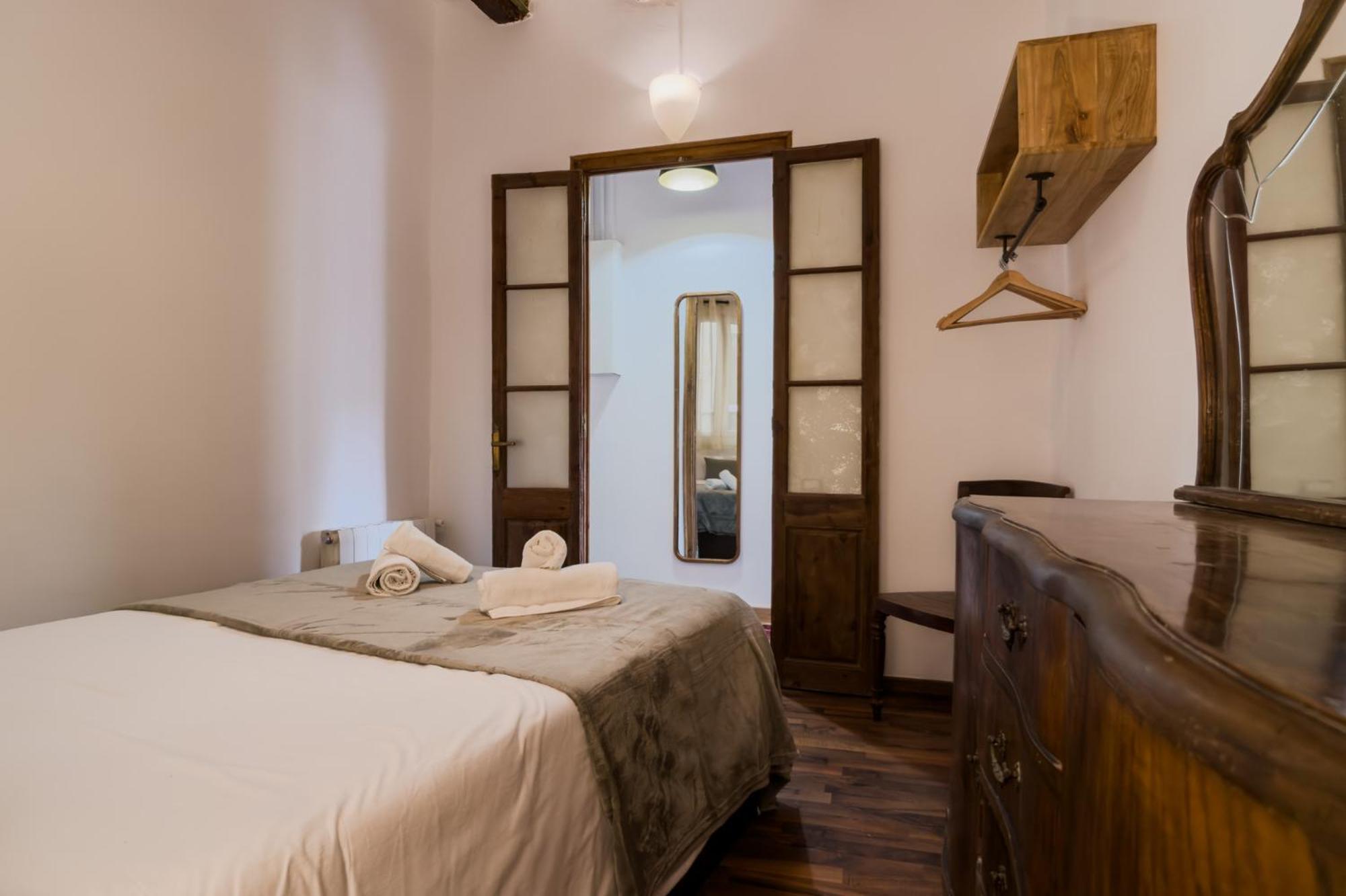 Magalhaes - Trad Flat In Poble Sec, Near Ramblas Barcelona Luaran gambar